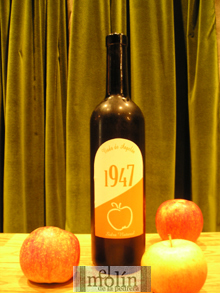 Sidra natural 1947 de el lagar Viuda de Angelón en Nava.